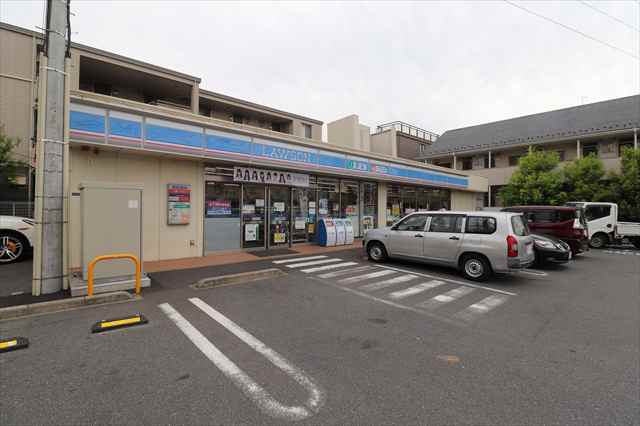 コンビニ　ローソン（コンビニ）まで224m