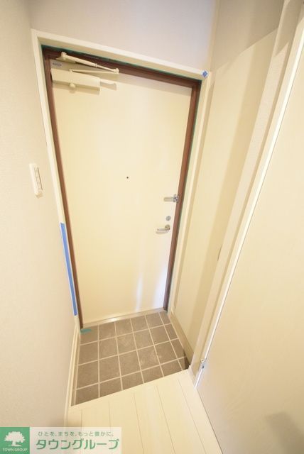 玄関　お部屋探しは【タウンハウジング蘇我店】にお任せ下さい♪