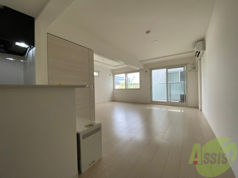 居室・リビング　広くてキレイなお部屋が広がっていて、充実した生活が送れそう。