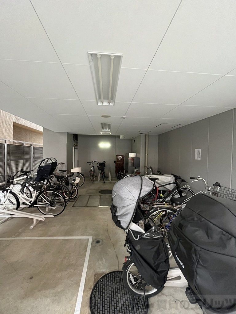 駐車場　駐輪場