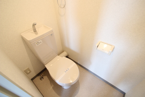 トイレ　※別部屋の写真です