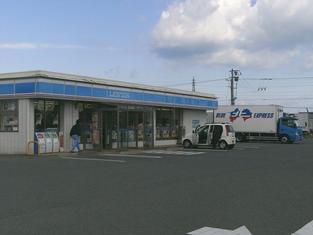 コンビニ　ローソン東予北条店様（コンビニ）まで650m