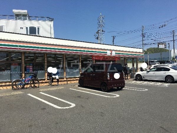 コンビニ　セブンイレブン 秦野落合北店（コンビニ）まで695m