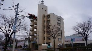 エントランス　落ち着いたエントランスです