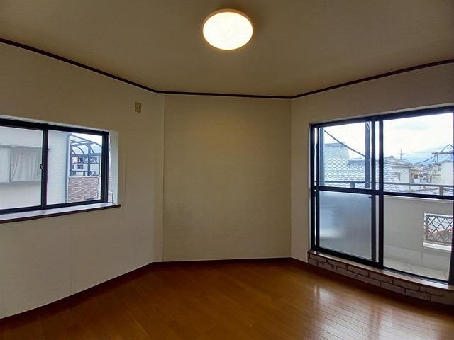 京阪本線 寝屋川市駅 徒歩10分 3階建 築28年の居間写真
