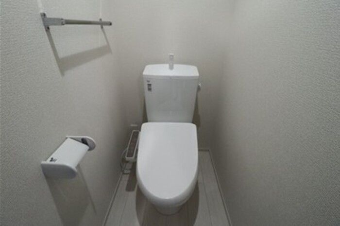 トイレ　清潔感のあるトイレです