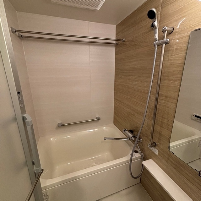 バス・シャワールーム　※写真は同タイプ住戸です。