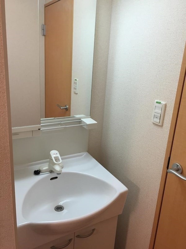 洗面設備　同等タイプのイメージ写真です。