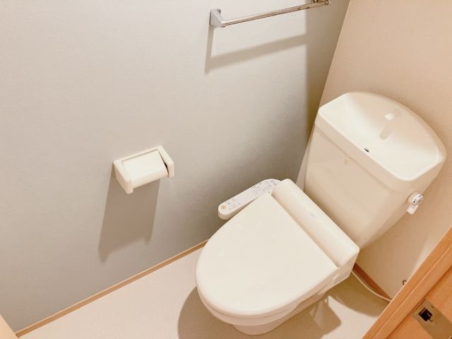 【倉敷市東塚のアパートのトイレ】