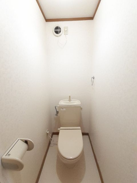 【新潟市西蒲区葉萱場のアパートのトイレ】