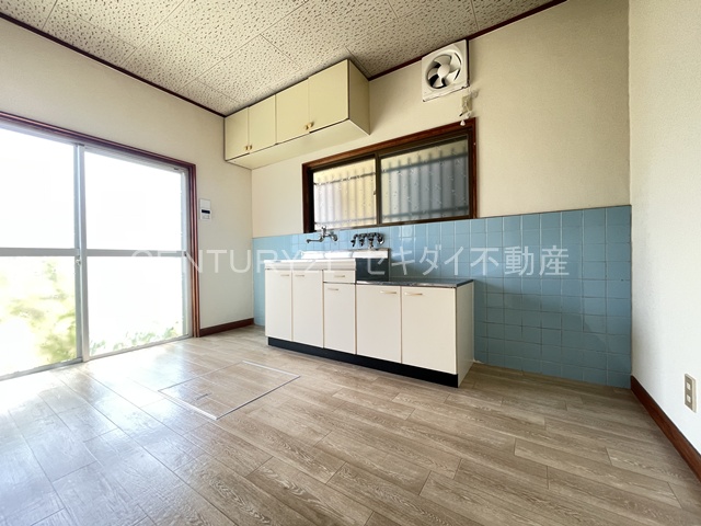 高安町南戸建ての居間写真