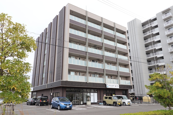 1LDK Mansion in Kanazawa, Ishikawa