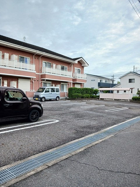 【ヴィラグランデの駐車場】