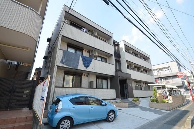 さいたま市大宮区大成町のアパートの建物外観