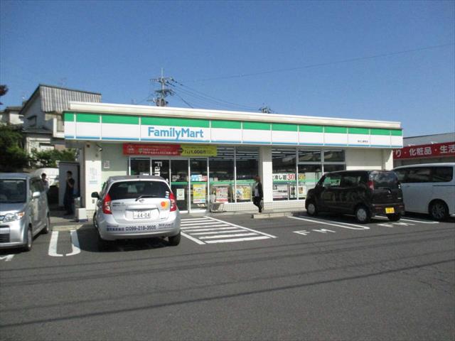 コンビニ　ファミリーマート（コンビニ）まで1106m