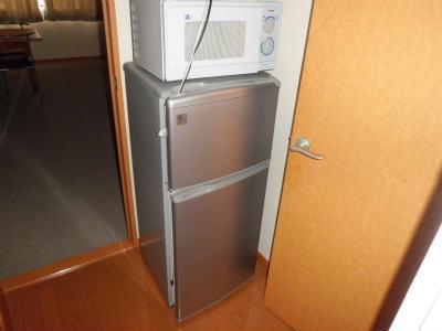 その他　冷蔵庫と電子レンジ。