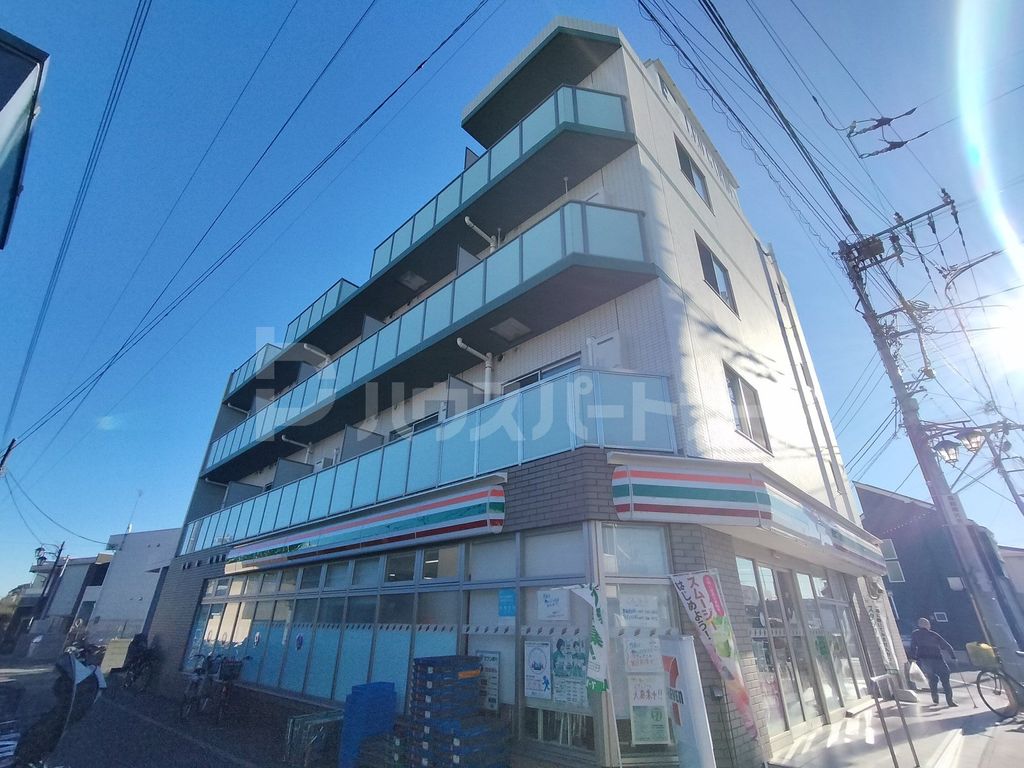 【レオステーションフロント鬼越の建物外観】