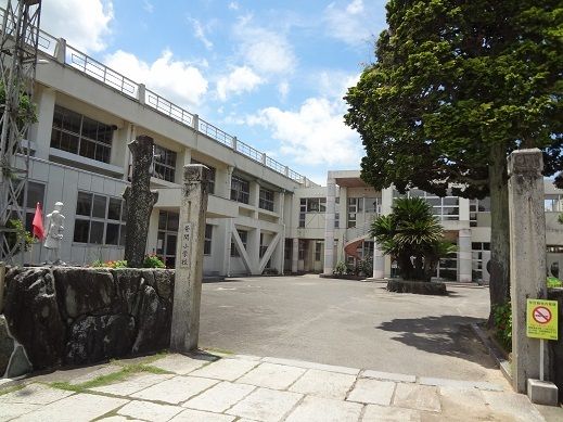 【フジコートの小学校】