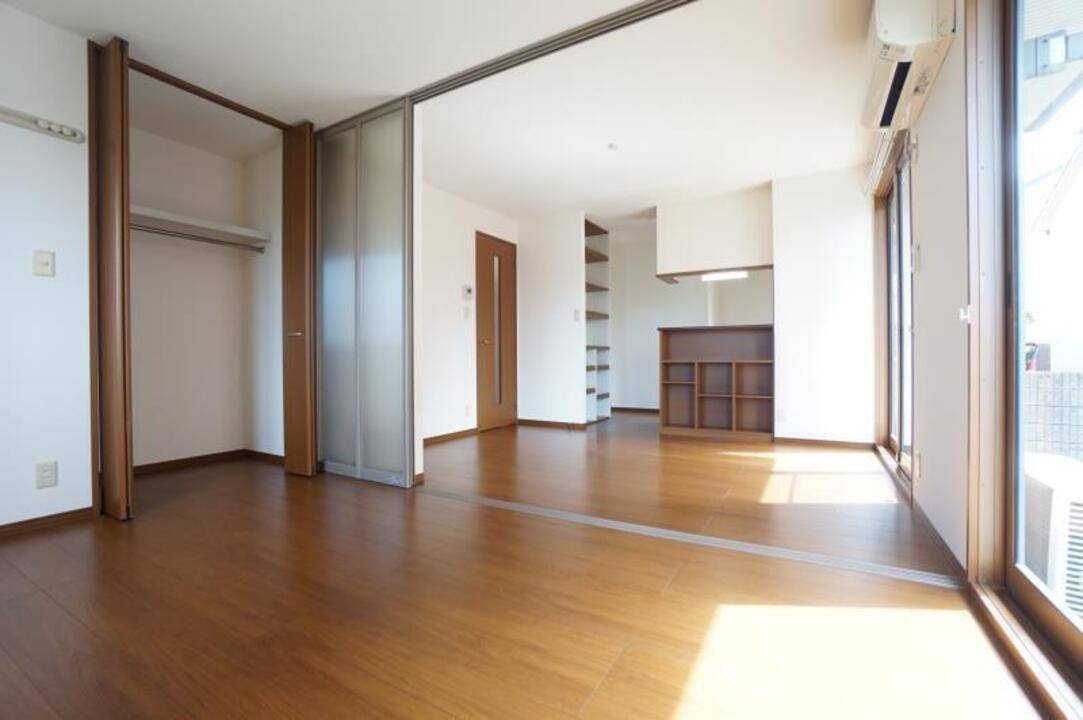 居室・リビング　リビング