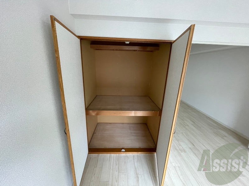 収納　寝室の収納です。部屋がすっきり片付きます。