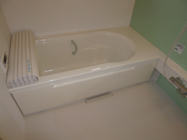 バス・シャワールーム　追い焚きバス（一坪）