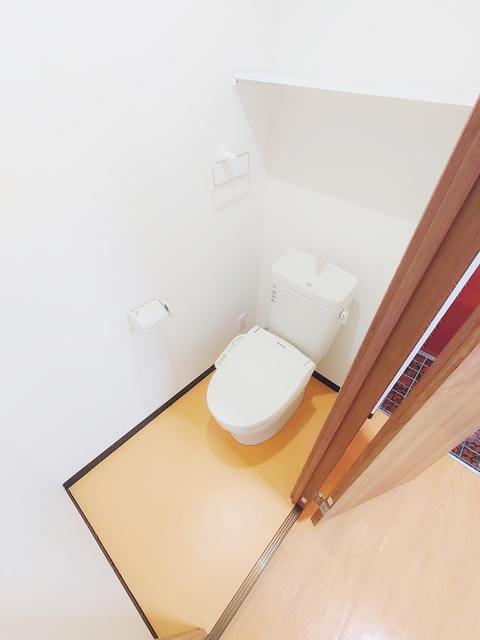 トイレ　暖房便座付きシャワートイレ