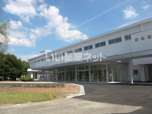 中学校　あわら市金津中学校（中学校）まで1299m