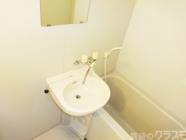 バス・シャワールーム　セパレートのユニットバスです！