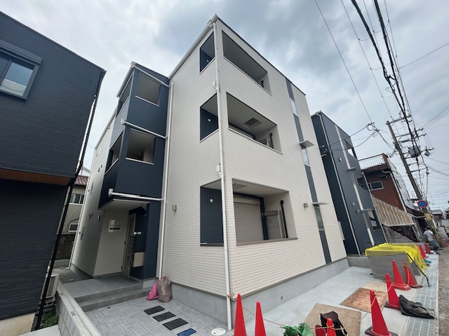 ザカラー東本町B棟の外観写真