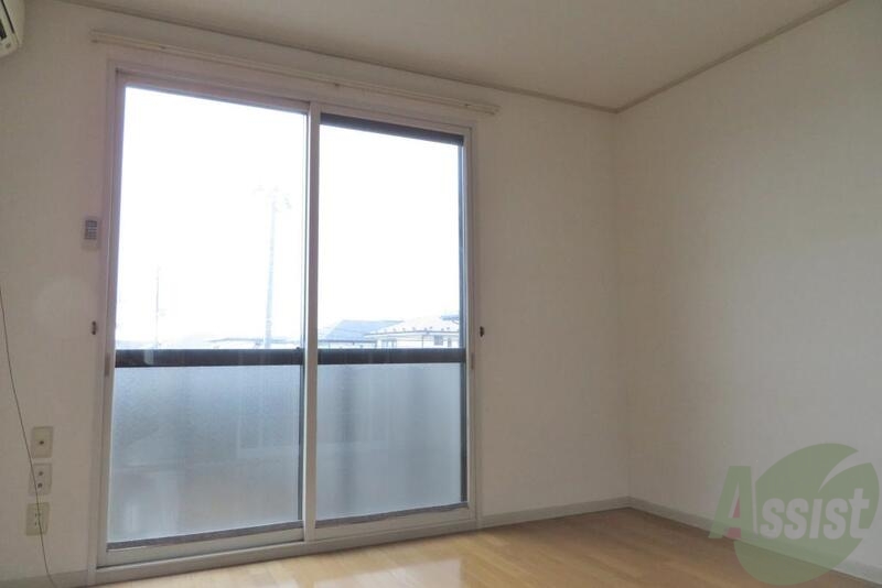 居室・リビング　南向きのお部屋は明るくて気持ちいですよ。