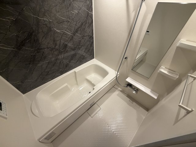 バス・シャワールーム　ゆったり過ごせるお風呂です