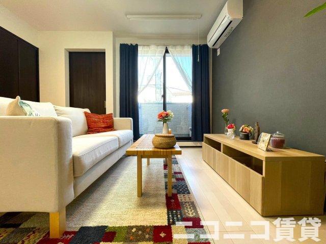 居室・リビング　モデルルームの写真のため、現状を優先致します。