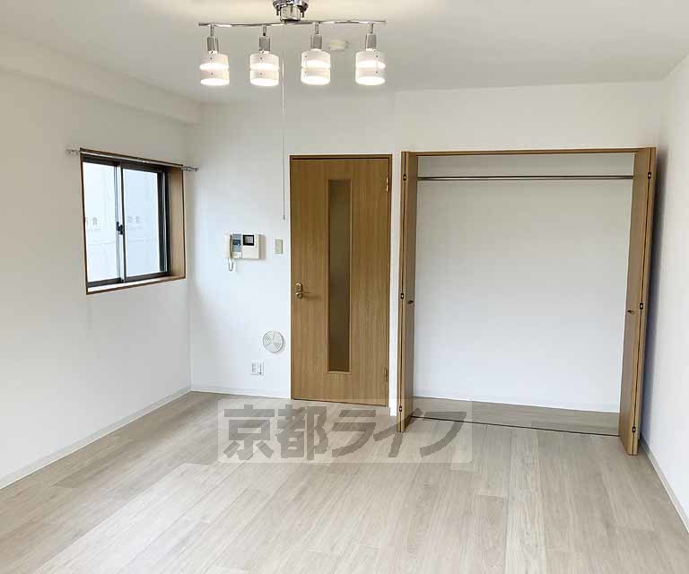 居室・リビング　陽当たりの良いお部屋です・