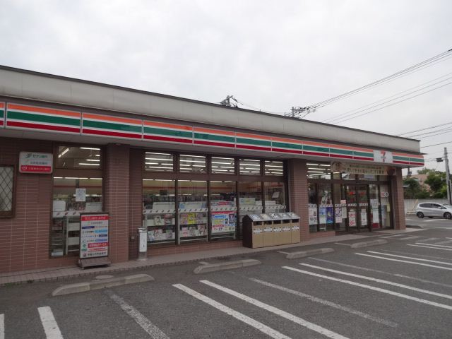 コンビニ　セブンイレブン（コンビニ）まで1m