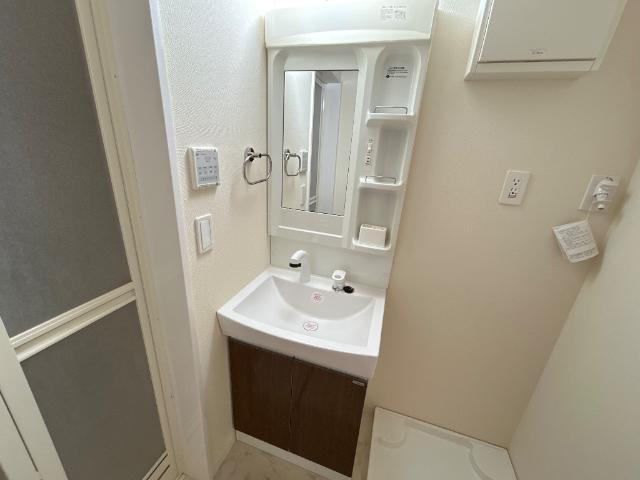 洗面設備　洗髪洗面化粧台