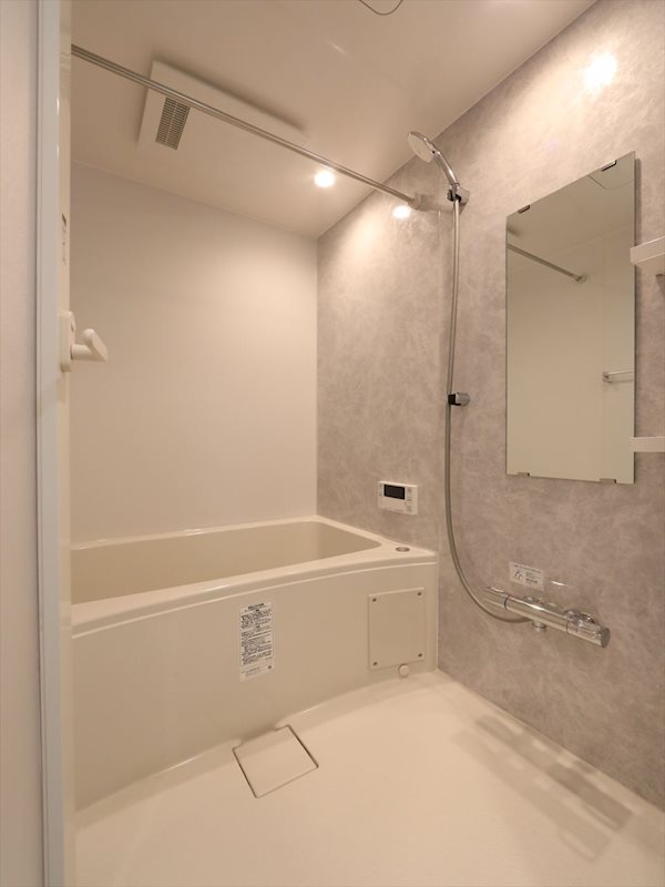 バス・シャワールーム　追い焚き・浴室暖房乾燥機能付バス