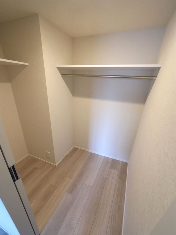 収納　ウォークインクローゼット（収納充実しています）