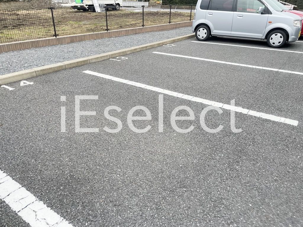 駐車場　敷地内駐車場も募集中です！