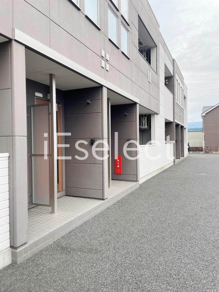 エントランス　エントランスも綺麗ですね。