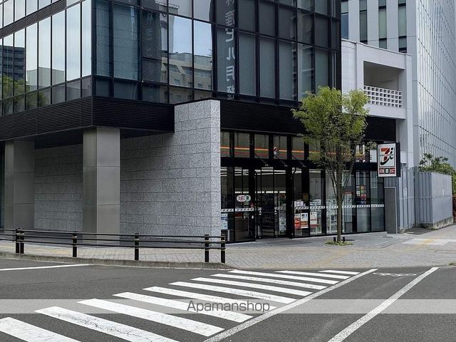 コンビニ　セブンイレブン（コンビニ）まで390m