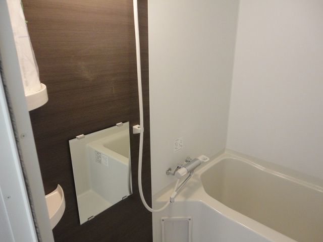 バス・シャワールーム　別部屋の写真です
