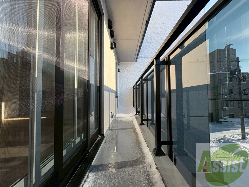 バルコニー　バルコニーです。洗濯物を干したり一息ついたりできますね！