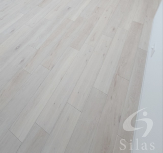 居室・リビング　同仕様