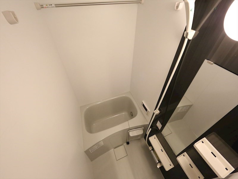 バス・シャワールーム　オートバス機能・追い焚き付お風呂