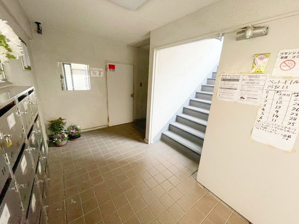 ロビー　バルコニー