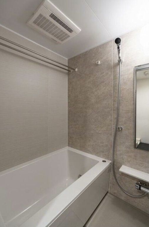 バス・シャワールーム　バス