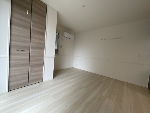 居室・リビング　コンパクトで使いやすい洋室です