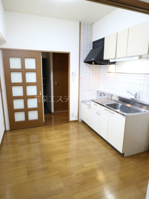居室・リビング　同マンション別部屋
