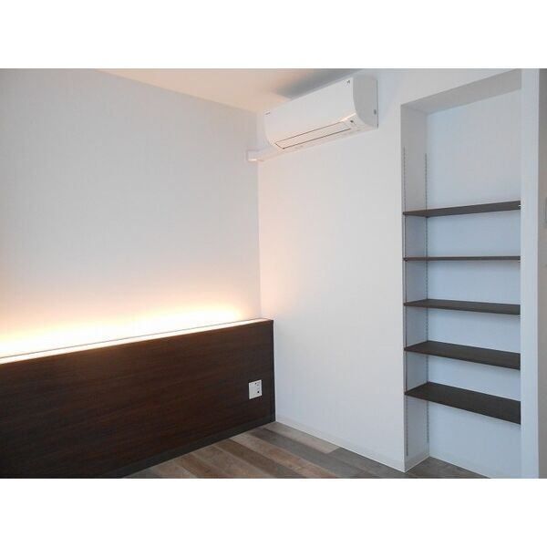 収納　※写真は別号室です。