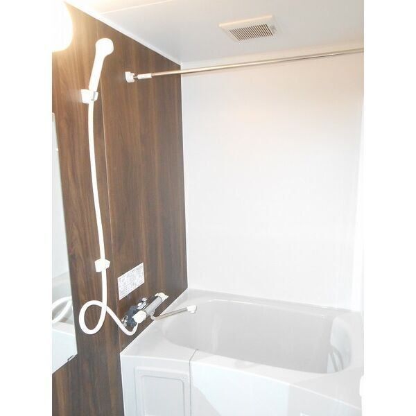 バス・シャワールーム　※写真は別号室です。